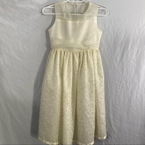 Muneca girls size 10 formal dress